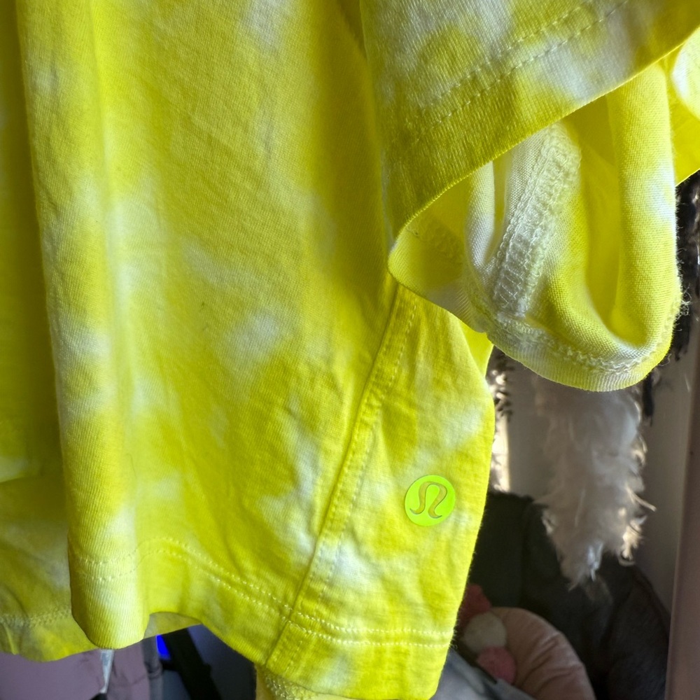 Lululemon top - Picture 3 of 3